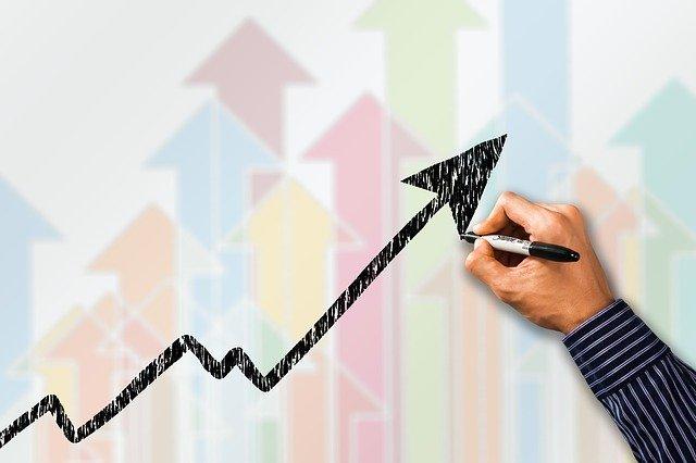 Careers in Business Management arrow moving up chart